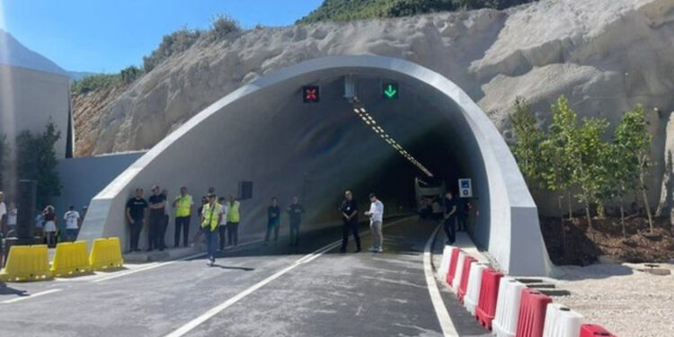 Nga shtatori nis pagesa për tunelin e Llogarasë, 10 euro vajtje-ardhje për kalimin në Dukat-Palasë