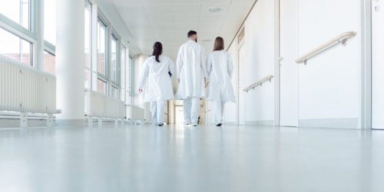 15.2% e shqiptarëve nuk plotësojnë nevojat mjekësore, kryeson kosto e lartë, rekord në Europë