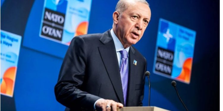 Turqia i mbyll dyert Izraelit, ndërpritet tregtia dhe bllokohet hapësira ajrore