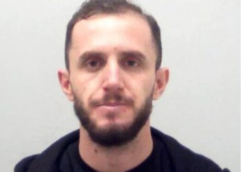 EMRI/ Shqiptari nuk “zë mend”/ Pas dëbimit nga Anglia rikthehet me gomone, vijon me aktivitetin kriminal, dënohet me 30 muaj burg
