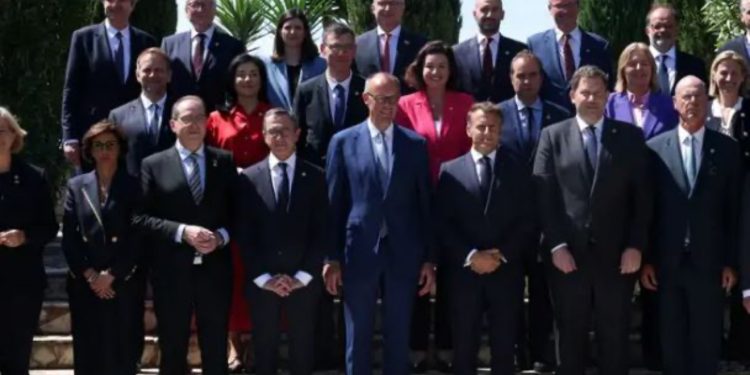 “Takimi gjermano-francez i bollshëm nga perspektiva kulinare por i mangët nga përmbajtja”, DW: Sa larg shkon “fryma e Tulonit”?