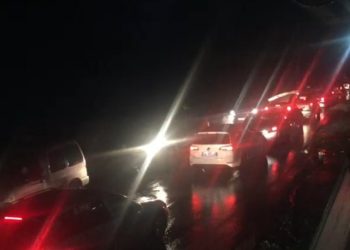 Radhë kilometrike e automjeteve që largohen nga plazhet e Tales, Shëngjinit dhe Velipojës, vijon prej më shumë se 6 orësh trafiku i rënduar