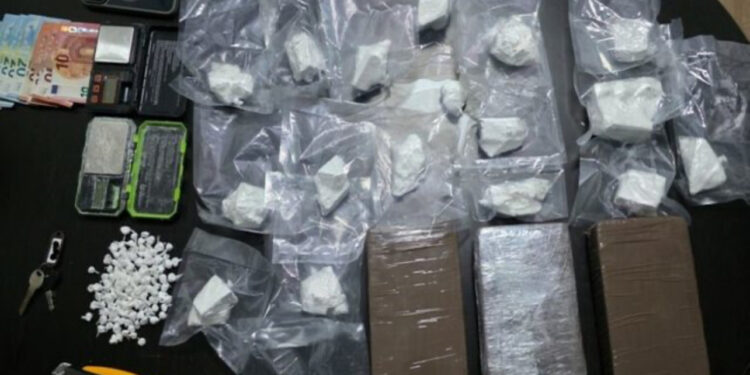Sekuestrohet kokainë me vlerë 300 mijë euro në Prizren, vihet në pranga një 31-vjeçar