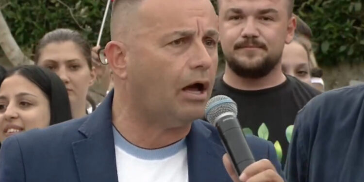 Tenderi 380 milion lek i kanalit ujitës në Poliçan me një konkurrent të vetëm/ Adriatik Zotkaj i zhytur në korrupsion