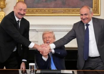 Iran, duke e përshëndetur marrëveshjen e paqes mes Armenisë dhe Azerbajxhanit, kërkon evitim të ndërhyrjeve të huaja në kufijtë e saj.