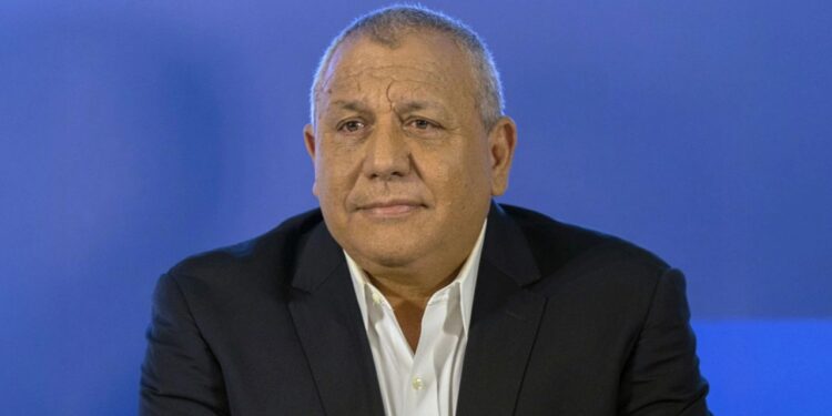 Ish-kreu i shtabit të forcave izraelite kërkon që qeveria Netanyahu të japë dorëheqjen: Djali im humbi jetën për shkak të vendimeve të këtij kabineti.