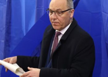 Ish-kryetari i parlamentit ukrainas vdes pas një sulmi me armë zjarri!