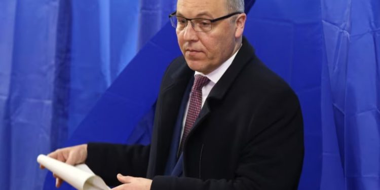 Ish-kryetari i parlamentit ukrainas vdes pas një sulmi me armë zjarri!