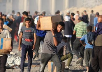 Izraeli vazhdon sulmet! Të paktën 34 të vdekur në Gaza, përfshi palestinezë që prisnin ndihmë ushqimore.