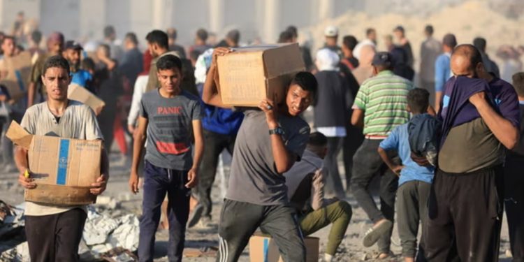 Izraeli vazhdon sulmet! Të paktën 34 të vdekur në Gaza, përfshi palestinezë që prisnin ndihmë ushqimore.