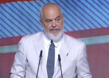 “Japon vendim në mbështetje të zjarrvënësve dhe gllabëruesve” – Rama kritikon dhe paralajmëron prokurorët e gjyqtarët: Kush dëmton interesat publike…