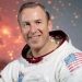 Jim Lovell, ish-komandant i misionit hapësinor për në Hënë, ndërron jetë në moshën 97 vjeçare.