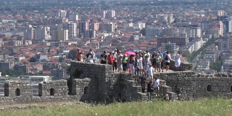 Kalaja e Rozafës e populluar: 100 mijë vizitorë në 6 muaj