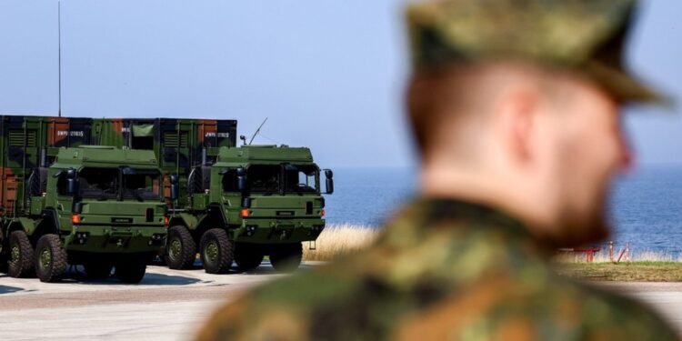 Katër automjete të ushtrisë gjermane të dëmtuara, dyshime për zjarrvënie të qëllimshme