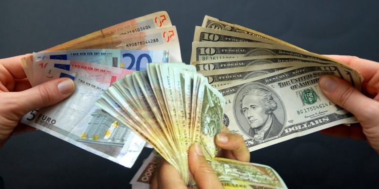 Këmbimi valutor për 5 Gusht: Çmimet e blerjes dhe shitjes së valutave të huaja sot