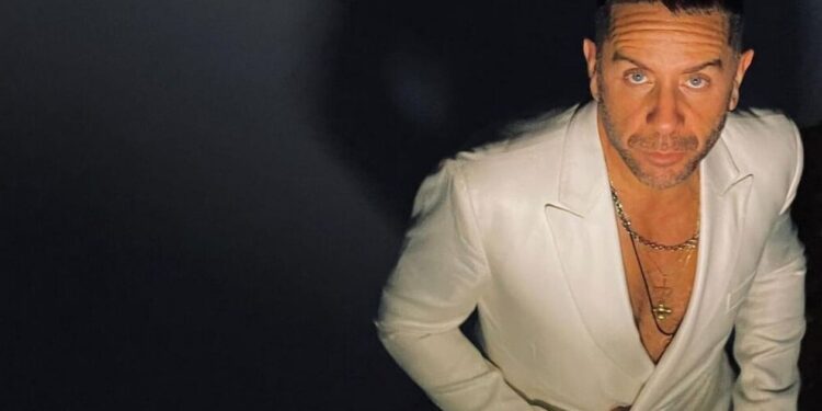 Këngëtari i njohur grek reagon pas mbylljes në spitalin psikiatrik: "Nuk kam ndonjë sëmundje mendore! Një veprim i papranueshëm..."