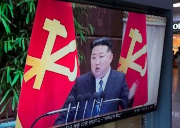 Kim Jong Un premton “jetë të mirë” për familjet e të vrarëve që luftuan për Rusinë