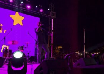 Koncert për Diasporën në Shkodër, verën e kalojmë me muzikë, Luiz Ejlli merr duartrokitje të forta.