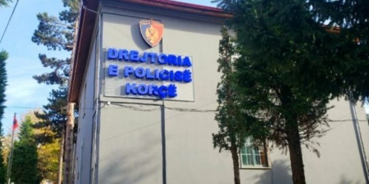 Korçë: I riu nga Librazhdi merr makinën me qira dhe largohet, shpallet në kërkim.