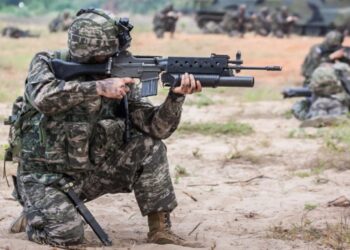 Koreja e Jugut lëshon të shtëna paralajmëruese pas kalimit të trupave koreano-veriorë në kufi, Peniani: Provokim i rëndësishëm.