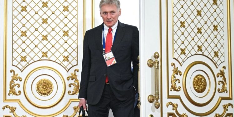 Kremlini reagon për herë të parë pas shpërnguljes së nëndetëseve nga Trump: Të jemi të kujdesshëm me fjalorin bërthamor.