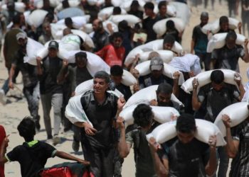 Krizë humanitare: Izraeli njofton se do të mundësojë hyrjen e kontrolluar të mallrave në Gazë përmes tregtarëve lokalë.