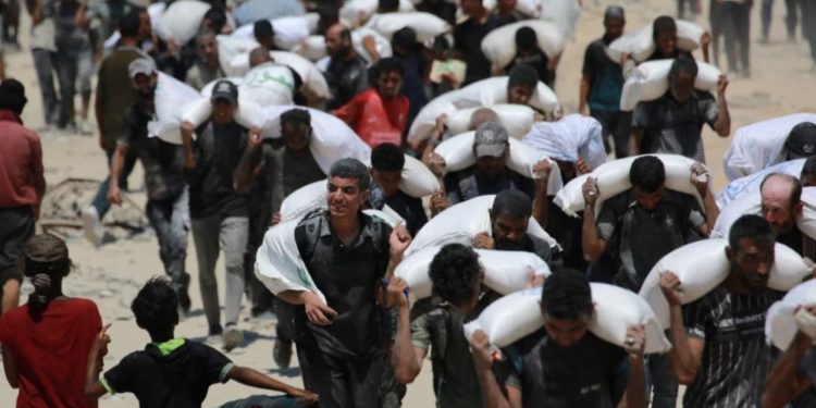 Krizë humanitare: Izraeli njofton se do të mundësojë hyrjen e kontrolluar të mallrave në Gazë përmes tregtarëve lokalë.