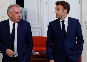 Krizë politike në Francë: Shumica e qytetarëve kërkojnë shpërbërjen e Parlamentit