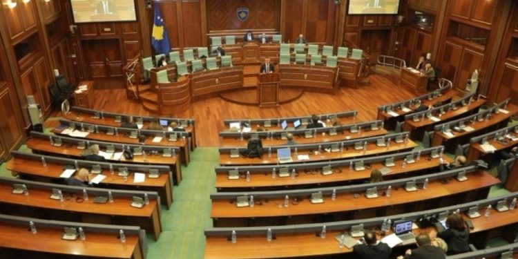 Kuvendi i Kosovës formohet/ Gjykata Kushtetuese përcakton 30 ditë për kandidaturë, e kufizon atë për kryeparlamentar në tre raste.