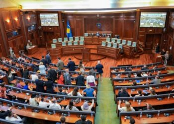 Kuvendi i Kosovës shqyrton mbledhjen e seancës konstituive të mërkurën, pas vendimit të Gjykatës Kushtetuese për një afat prej 30 ditësh.