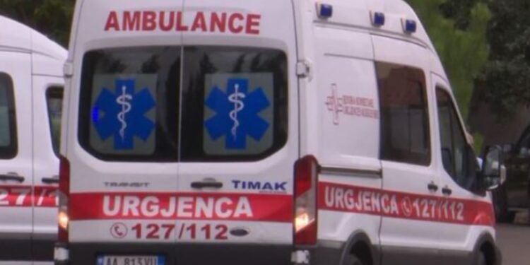 LAJM I FUNDIT: Aksident në rrugën “Shkodër-Koplik”, tre anëtarë të një familjeje plagosen