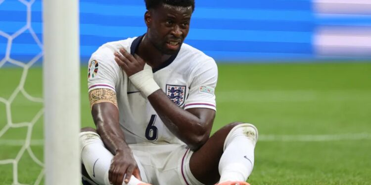 Liverpool vazhdon të investojë në merkato, pas shpenzimeve prej 300 milionë eurosh, “The Reds” synojnë të sjellin edhe një mbrojtës të Anglisë.