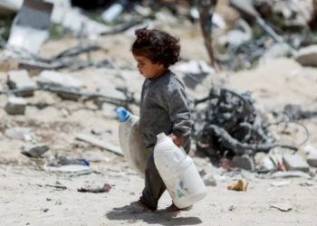 “Lojëra urie”, shefi i Këshillit të Refugjatëve akuzon Izraelin: Po shpërndan ndihma në mënyrë të çrregullt.