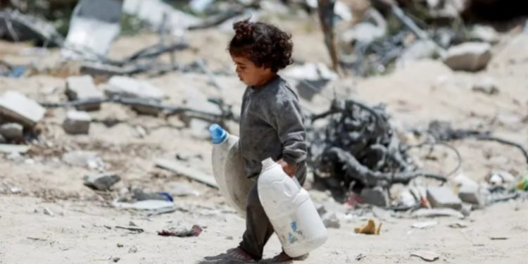 “Lojëra urie”, shefi i Këshillit të Refugjatëve akuzon Izraelin: Po shpërndan ndihma në mënyrë të çrregullt.