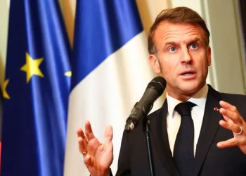 Macron: Kievi duhet të jetë pjesë e negociatave për mbylljen e luftës