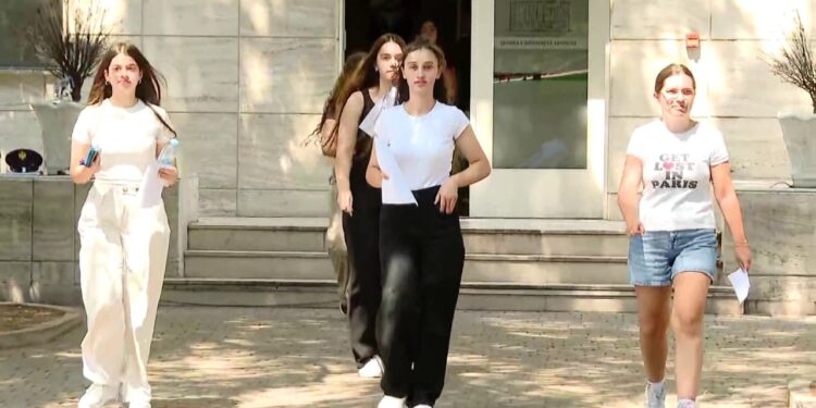 Më shumë se 9.7 në mjekësi! Publikohen rezultatet e konkursit, 436 kandidatë janë pranuar.