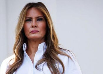 Melania Trump kërcënon të ngrejë padi ndaj Hunter Biden për një shumë prej 1 miliard dollarësh lidhur me akuzat për Epstein.