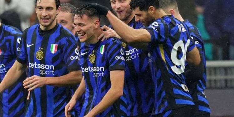 Merkato e Legjionarëve: Asllani me valixhe në dorë, por plotësues formacioni. Trajneri i Burnley lë jashtë Brojën.