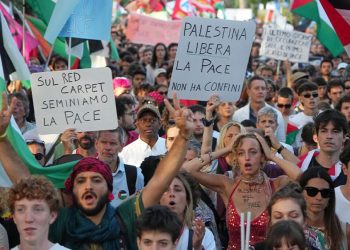 Mijëra protestues shprehin opozitën ndaj luftës në Gaza gjatë Festivalit të 82-të të Filmit në Venecia.