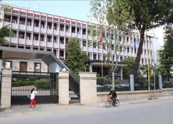 Ministria e Jashtme reagon ndaj Berishës: Letra për OSBE nuk ishte ndërhyrje apo presion, Misioni vendosi për përfshirjen.