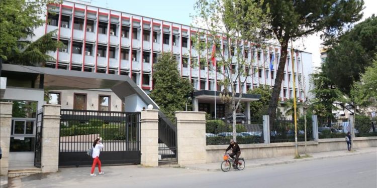 Ministria e Jashtme reagon ndaj Berishës: Letra për OSBE nuk ishte ndërhyrje apo presion, Misioni vendosi për përfshirjen.