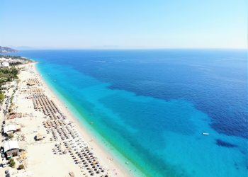 Misteri në Dhërmi: 27-vjeçari nga Tirana humb nga hoteli, i vëllai njofton policinë