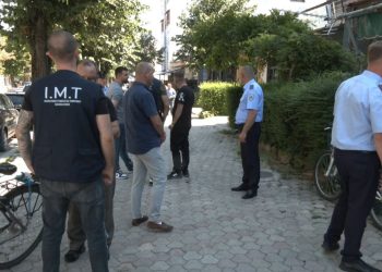 Nis fushata për çlirimin e hapësirave publike në Kukës