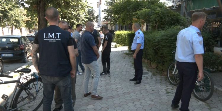 Nis fushata për çlirimin e hapësirave publike në Kukës
