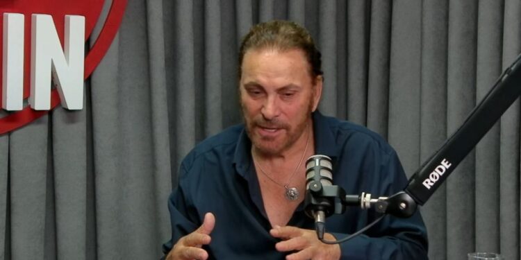 "Një individ që transformoi fjalën në art" / Timo Flloko për ndarjen nga jeta të Artur Zhejit: Një figurë e veçantë!