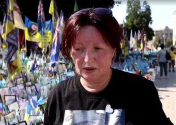 Një ushtar humbi jetën në fushëbetejë, nëna e tij ukrainase thotë: Asnjë ushtar nuk do të pranojë të dorëzojë territorin.