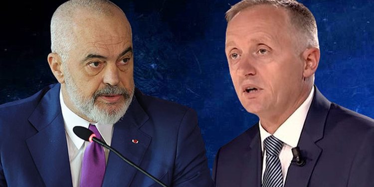 Nuk është e gabuar të ironizosh udhëheqësit; e gabuar është ta marrësh seriozisht.