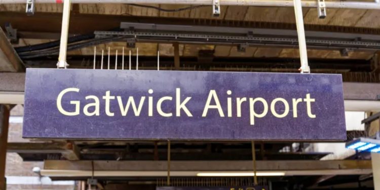 Operacioni NCA në afërsi të aeroportit, arrestohet shqiptari për trafikim njerëzish drejt Anglisë.