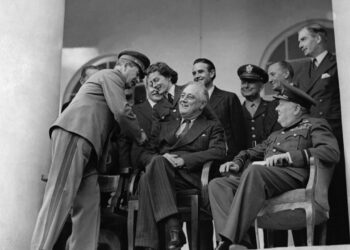 Pamje të rralla: Presidentët amerikanë dhe takimet e tyre me liderët rusë – herë si aleatë, herë si kundërshtarë.