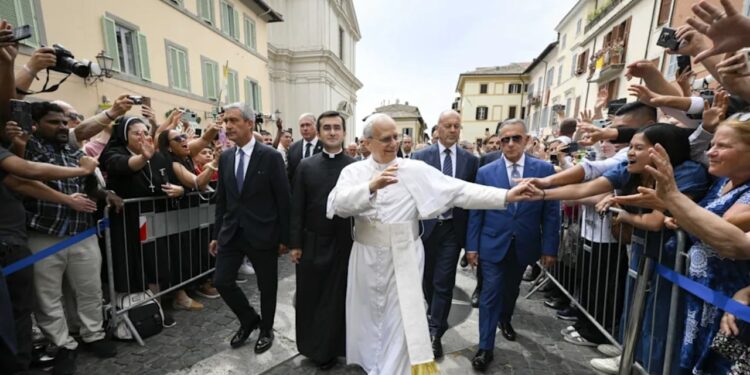 “Papa amerikan që po restauron shkëlqimin e Vatikanit”/ Si po transformohet Kisha Katolike në 100 ditët e para të Leonit XIV